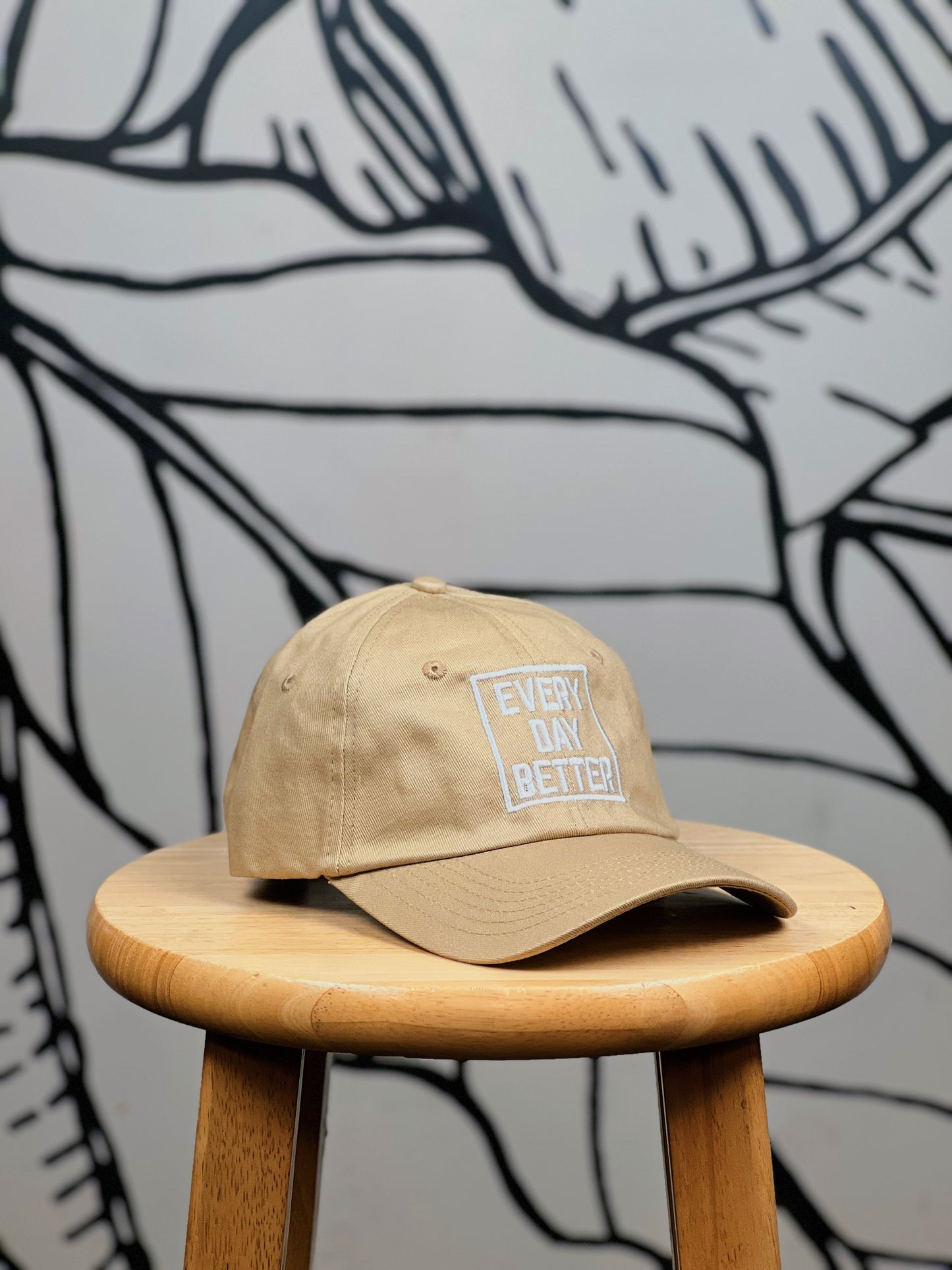 KHAKI / WHITE DAD HAT