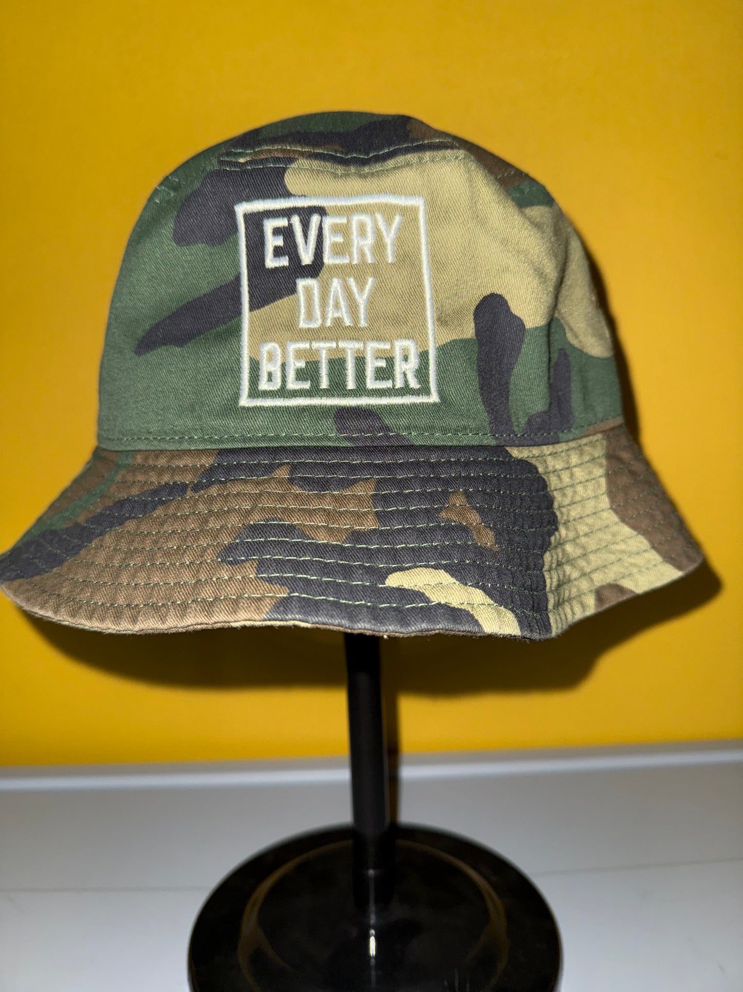 BUCKET HATS ( Box logo )