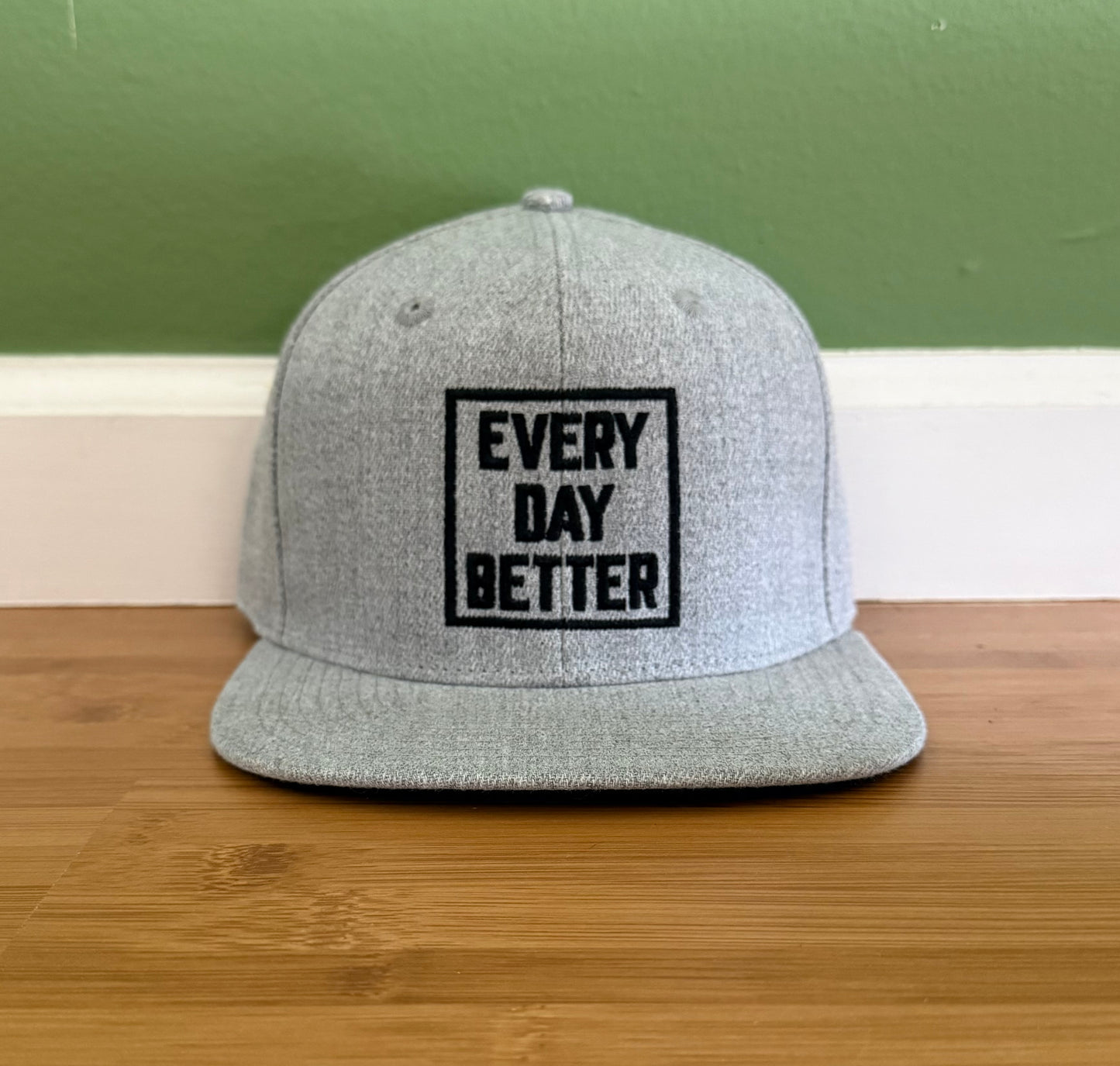 GREY/BLACK BOX LOGO HAT